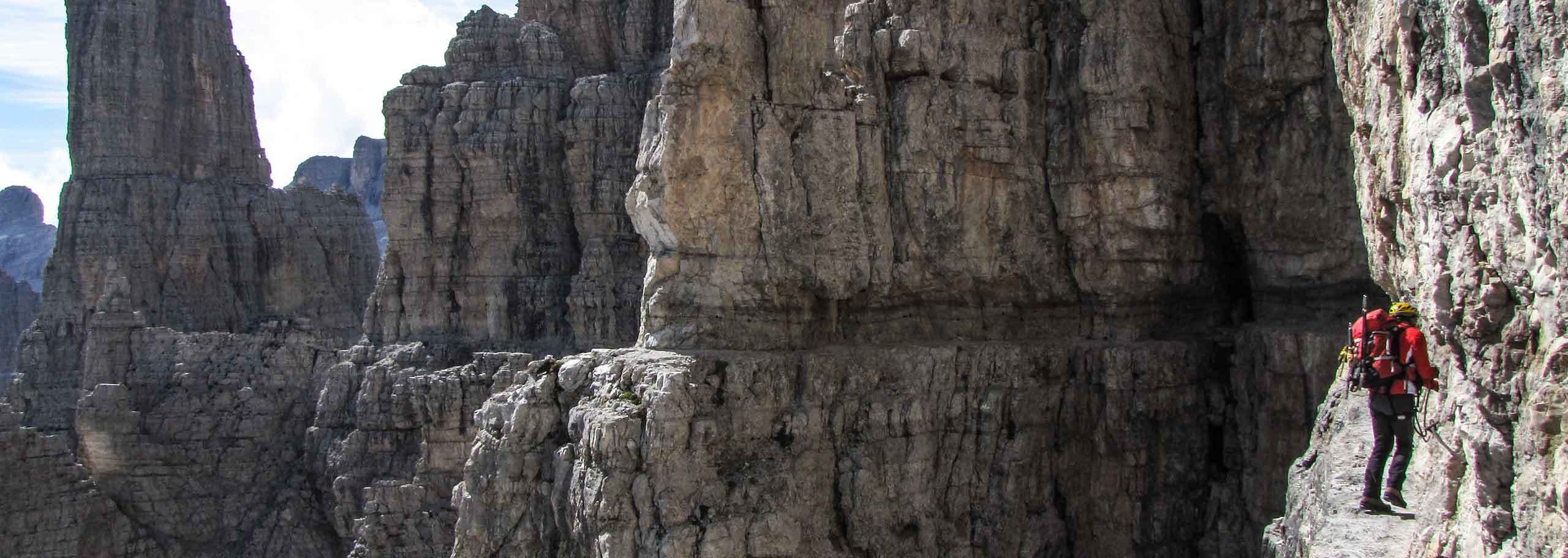 Via Ferrata nelle Dolomiti di Brenta con Guida Alpina - Powrock